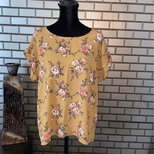 Floral blouse too size small